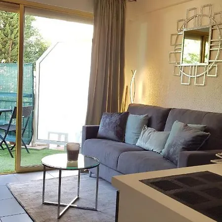 Center Grande Terasse Apartment